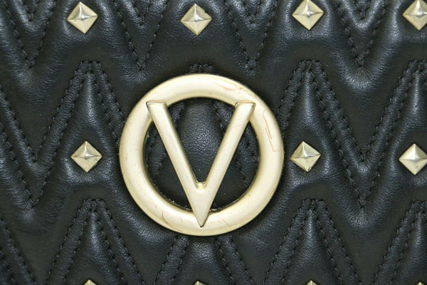 Valentino: Chain Clutch Shoulder bag - Black leather - Gold Hardware