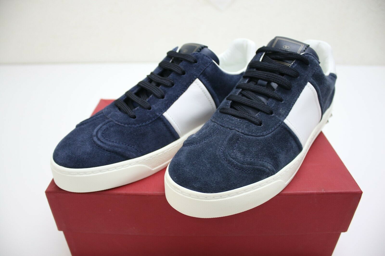 Valentino Garavani Fly Crew RockStud Navy Blue Size 40.5 EUR / 7 GEM