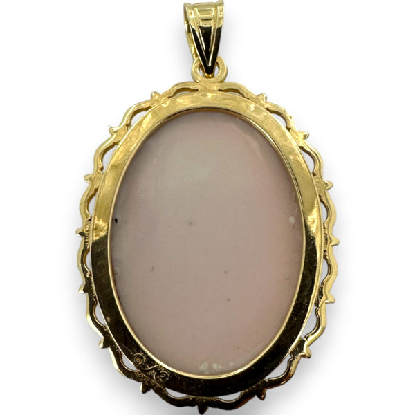 Colgante con retrato religioso de María en porcelana pintada en oro amarillo de 14 kt de Michael Anthony Jewelry