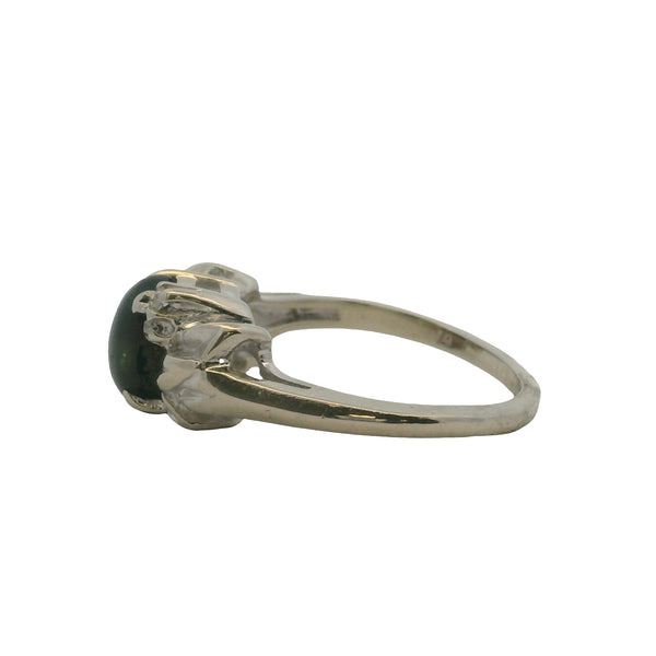 Vintage 1950-70s 14kt White Gold Ring with Center Cabochon 1.55ct Green Star Sapphire in Decorated Leaves Setting with 4 Accent Diamonds Size 5.5