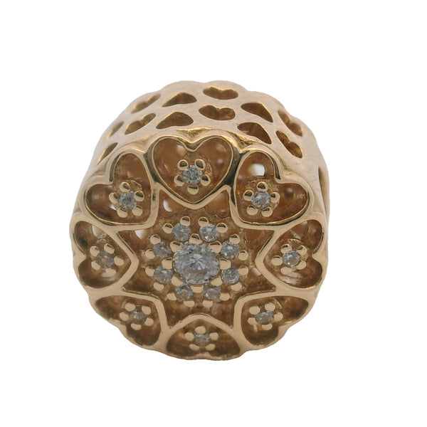 Charm separador recortado de corazones de oro amarillo macizo de 14 kt y circonitas cúbicas de Pandora retirado