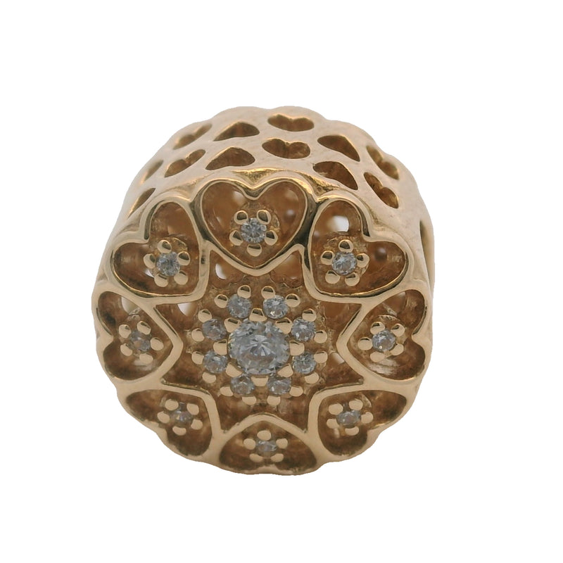 Charm separador recortado de corazones de oro amarillo macizo de 14 kt y circonitas cúbicas de Pandora retirado