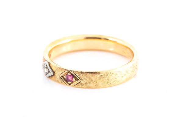 Antique Diamond & Ruby Sateen Finished 14k 585 Yellow Gold Band Ring Size 8