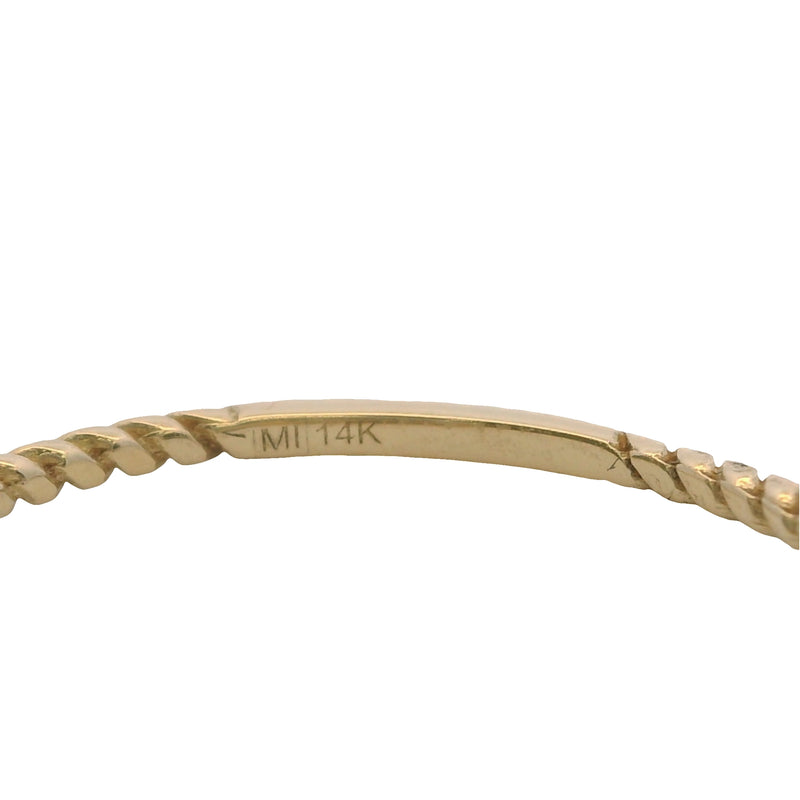 Anillo minimalista de oro amarillo macizo de 14 kt con nudo de pretzel y cable fino