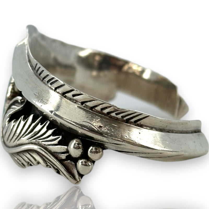 Tom Willeto Vintage Navajo Native American 925 Sterling Silver and Natural Turquoise Cuff Bracelet