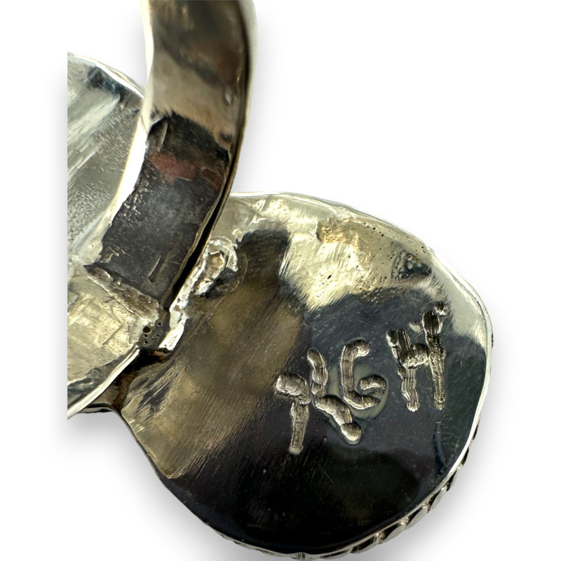 Handmade 925 Sterling Silver and Natural Howlite 2-Stone Full Finger Ring with Leaf Motifs and Hammered Band Size 7.5