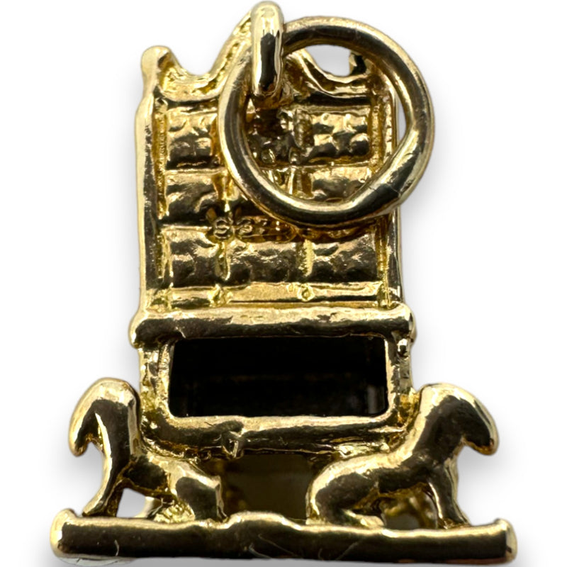 Vintage 1983 Solid 9kt Yellow Gold British Throne from Queen Elizabeth II Coronation in 1953 with Dogs and White Gold Accent Made in London Charm Pendant