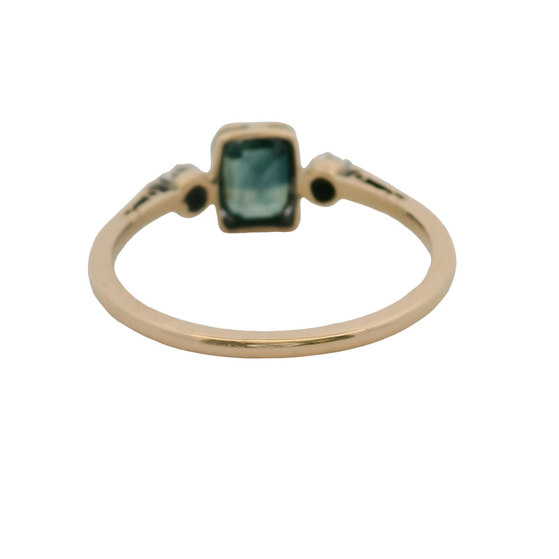Vintage Handmade 14kt Yellow Gold Sapphire Solitaire Ring With 2 Side Diamonds Size 7.75