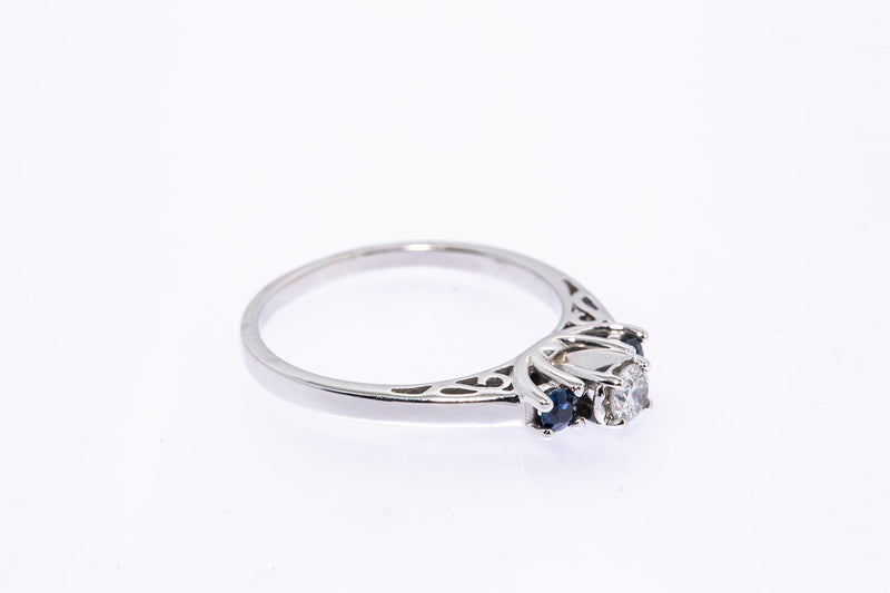 Diamond & Sapphire Engagement Three Stone Band 14K 585 White Gold Ring Size 7
