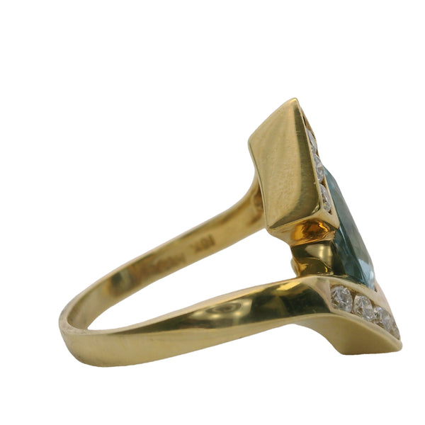 Vintage Solid 18kt Yellow Gold Blue Topaz and Diamond Statement Large Cocktail Ring