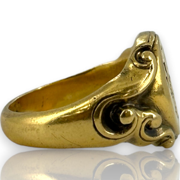 Antique 1902 18kt Yellow Gold Engraved Signet Ring with Scroll Details Made in London