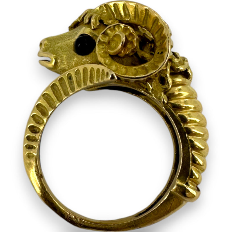 Vintage 1980s Solid 18kt Yellow Gold Detailed Ram's Head Ring with Diamond Horns and Onyx Eyes Size 6