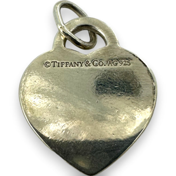 Dije colgante de corazón con la letra T del alfabeto en plata de ley 925 de Tiffany &amp; Co.