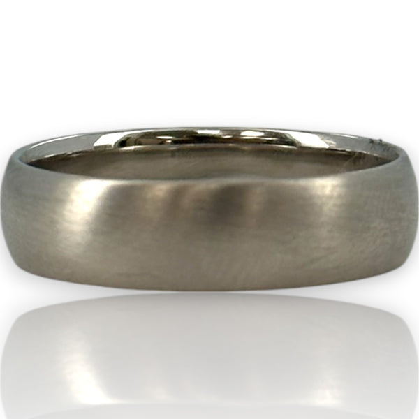 Anillo de bodas clásico Blue Nile mate de 6 mm en oro blanco cepillado macizo de 14 k, talla 10,5