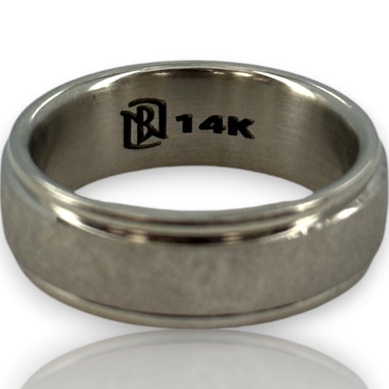 Anillo de bodas Blue Nile de 6,5 mm con acabado satinado cepillado y bordes pulidos en oro blanco macizo de 14 kt, talla 6