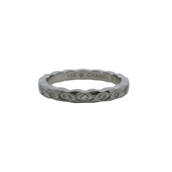 Chanel 18kt White Gold Coco Crush Quilted Pattern Eternity 0.34ctw Diamond Ring Size 8.5 58