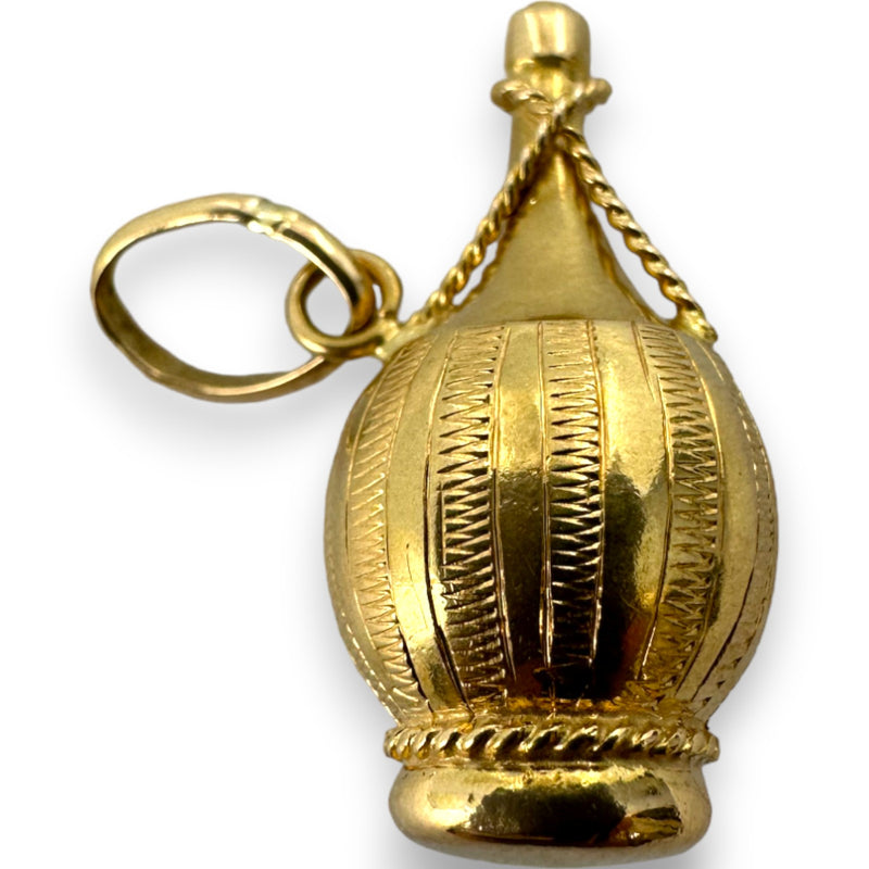 VintageChianti Wine Charm Made in Arezzo Pendant 18kt Yellow Gold Italian