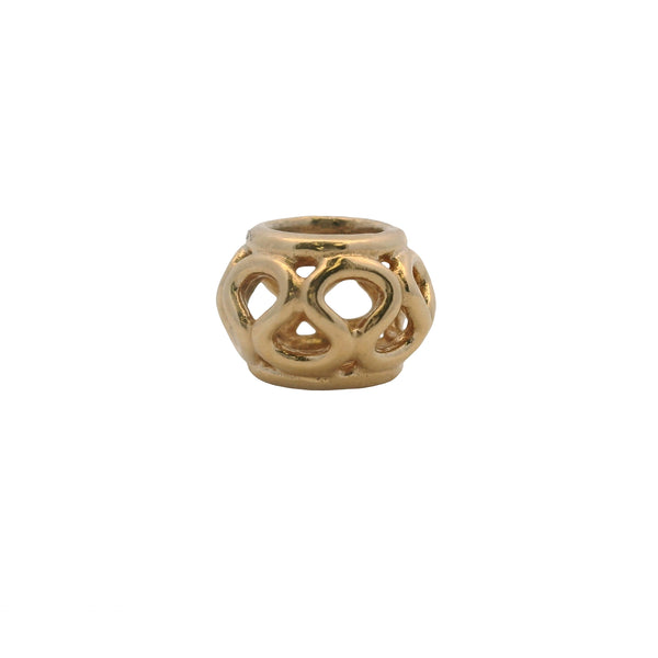 Charm espaciador entrelazado de oro amarillo macizo de 14 kt de Pandora retirado
