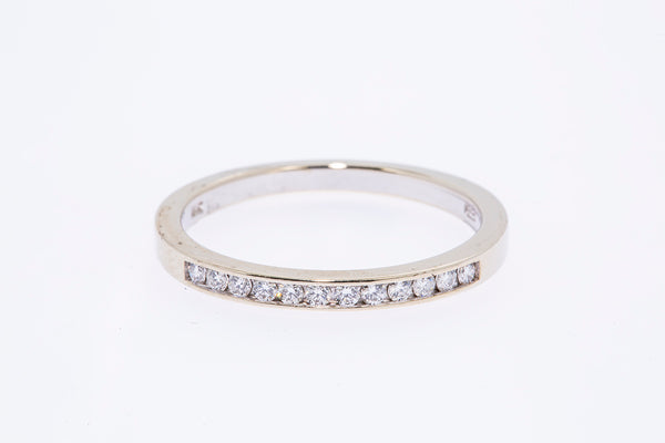 Anillo de aniversario con línea de diamantes Blue Nile en oro blanco 750 de 18 quilates, talla 7 3/4