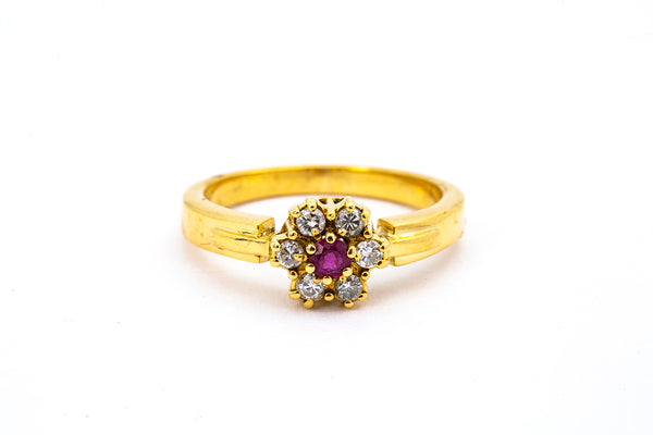 Vintage Ruby & Diamond Flower Cluster Yellow Gold 18k 750 Ring Size 6