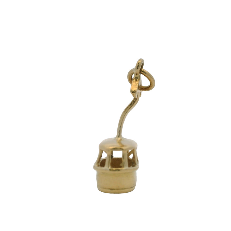 Dije colgante de oro amarillo macizo de 18 kt con forma de tranvía venezolano de gran tamaño