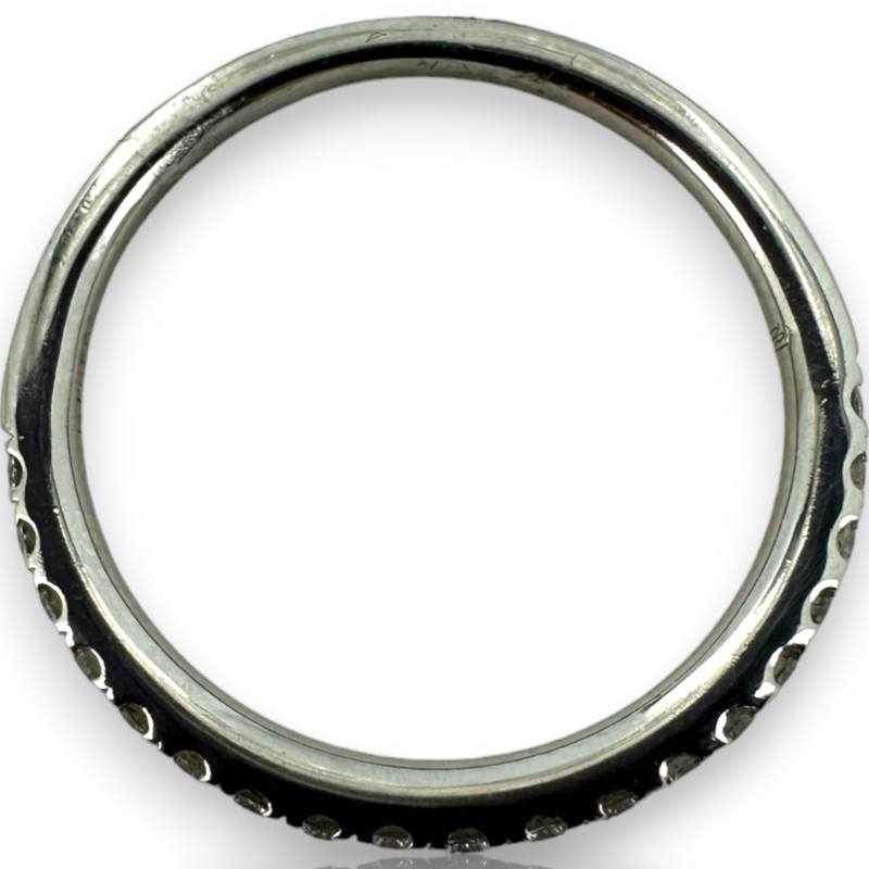 Anillo de bodas de platino Blue Nile con diamantes pavé de 2 mm, talla 6,25
