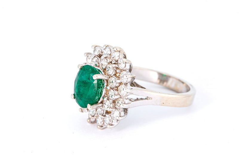 Vintage 1960-80s Solid 14kt White Gold Oval Prong-Set Emerald Cocktail Ring with Double Halo of Diamonds Size 6.5