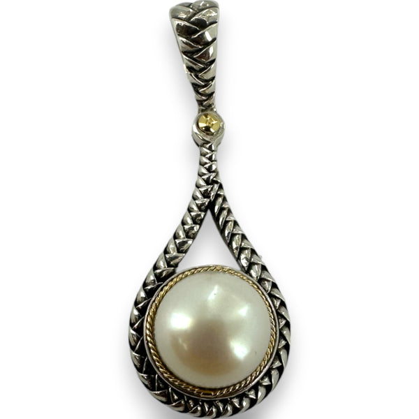 Joyería EFFY con detalle trenzado en plata de ley 925 maciza y colgante de oro amarillo de 18 kt de 4,3 cm de largo con gran perla de los Mares del Sur.