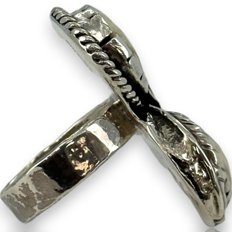 Handmade 925 Sterling Silver and Natural Howlite 2-Stone Full Finger Ring with Leaf Motifs and Hammered Band Size 7.5