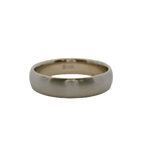 Anillo de oro blanco macizo de 14 kt de Blue Nile, banda de oro mate cepillado de 5 mm, talla 8.5