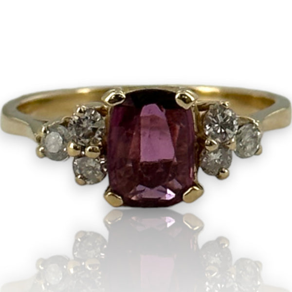 1950-70s Solid 14kt Yellow Gold Ruby Solitaire with Diamond Sides Cocktail Gemstone Ring Size 6.5