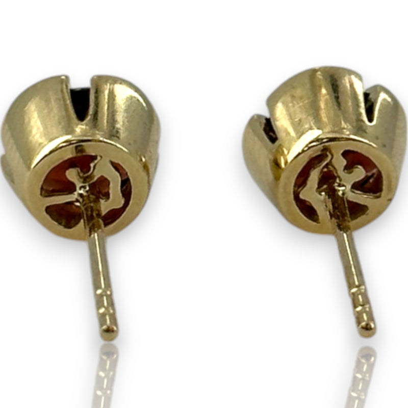 Pendientes EFFY Jewelry de oro amarillo de 14 kt con granate engastado en bisel de 7,7 mm