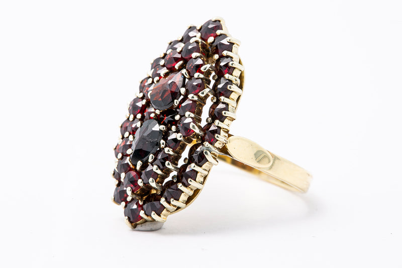 Victorian Revival Natural Almandine Garnet Navette Cluster 18K 750 Yellow Gold Ring S 7 1/4