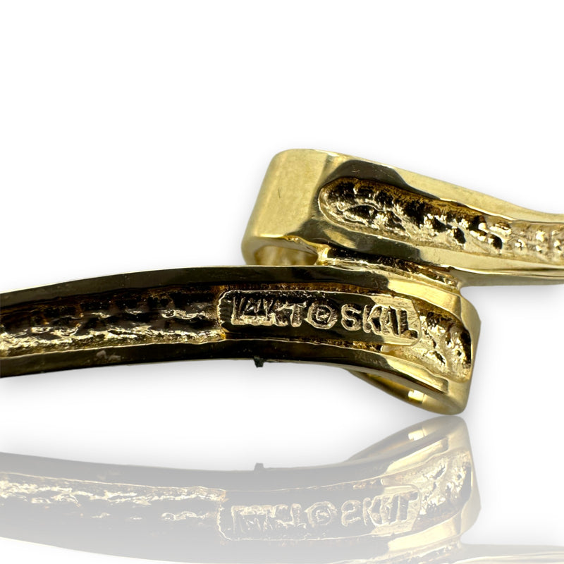 Skalet Vintage 1940-50s 14kt Yellow Gold and Diamond Ribbon Brooch