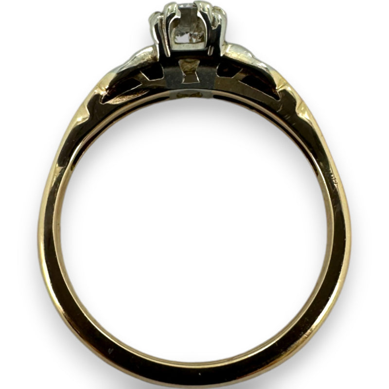 Antique 1930s 14kt Yellow Gold VVS 0.20ct Diamond Solitaire Ring with Single-Cut Diamond Side Buckle Accents Size 3