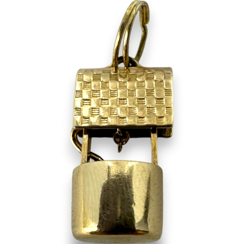 Vintage Wishing Well Good Luck Charm Pendant Solid 14kt Yellow Gold