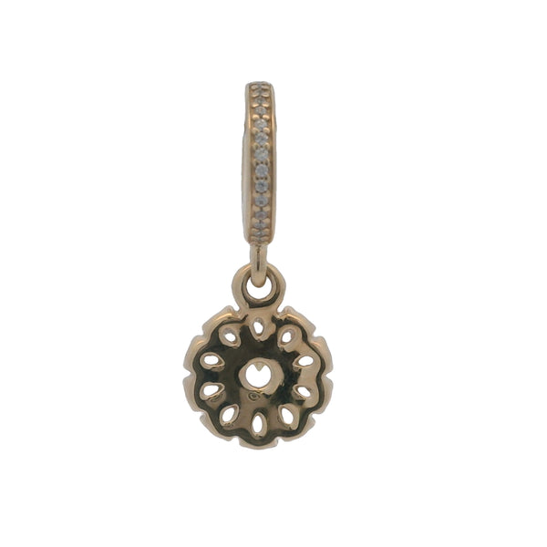Charm colgante con diseño floral de Pandora (2 unidades) en oro amarillo macizo de 14 kt y circonitas.