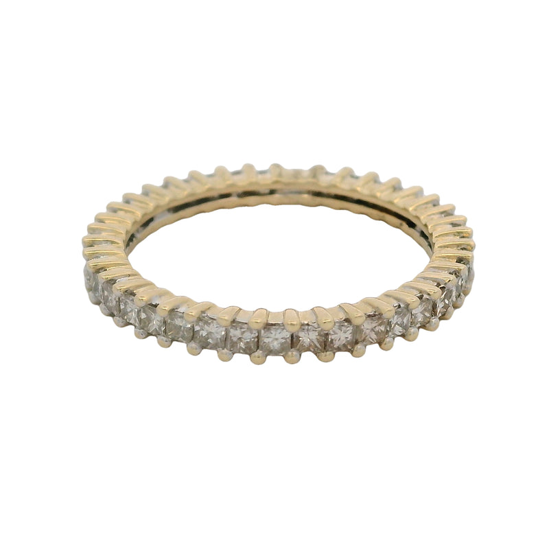 Anillo de eternidad apilable de oro amarillo de 14 kt con diamantes de talla princesa de 3 mm, talla 8