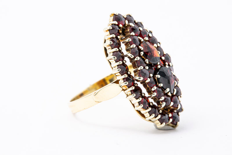 Victorian Revival Natural Almandine Garnet Navette Cluster 18K 750 Yellow Gold Ring S 7 1/4