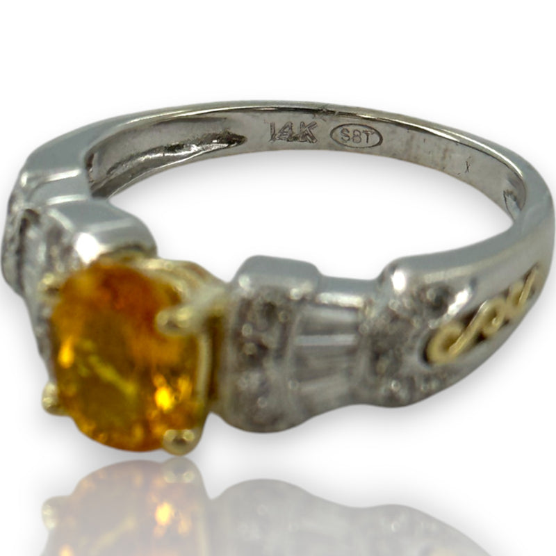 Anillo SBT Imports de oro blanco y amarillo de 14 kt con zafiro naranja ovalado y diamante talla 8