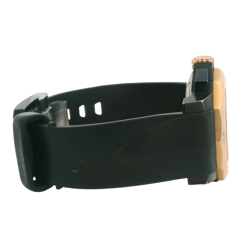 Corum Admirals Cup 01.0064 Black Dial 44mm Gold/Steel Watch