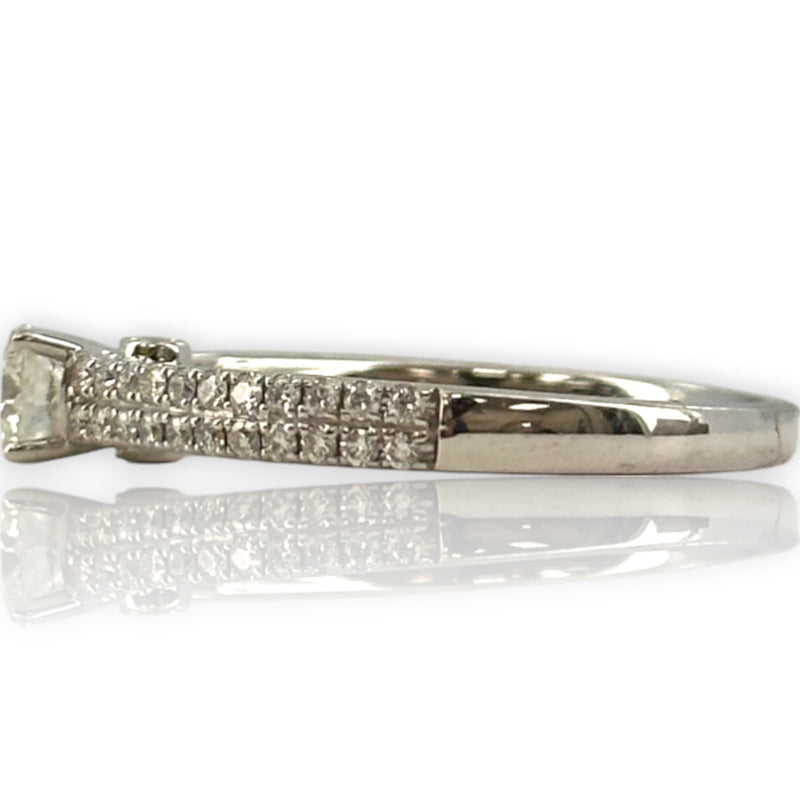 The Juliet Cut 14kt Solid White Gold and Prong Set Diamond Solitaire Wedding Engagement Ring with Pave Sides Size 7