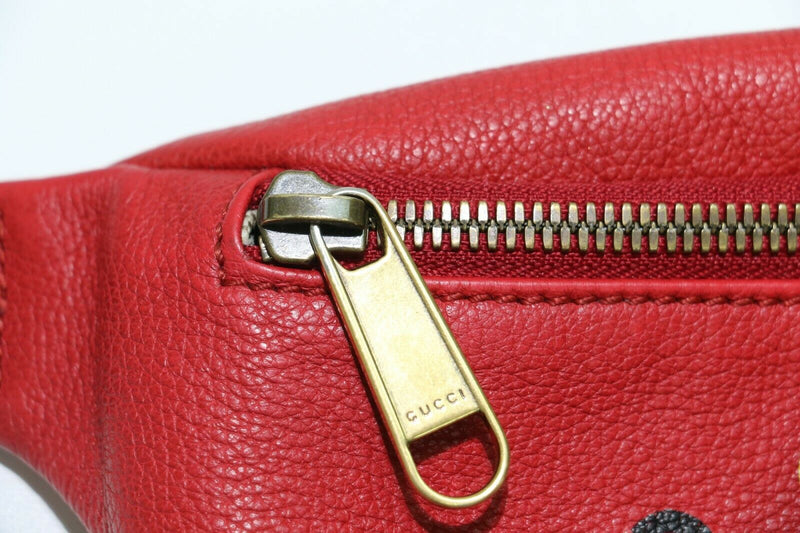 Gucci: Waist Pouch Belt Bag Fanny Pack Red Logo - Unisex