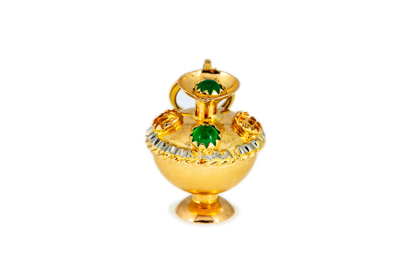 Green Cabochon Stone Centerpiece Vase 18K 750 Yellow & White Gold Charm