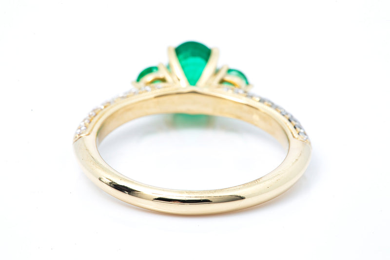 Blue Nile Three Stone Oval Emerald Diamond Ring 14k 585 Yellow Gold