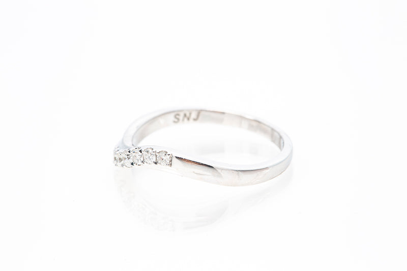 Macy's Wave Diamond 14k 585 White Gold Diamond Band Ring SNJ Size 7