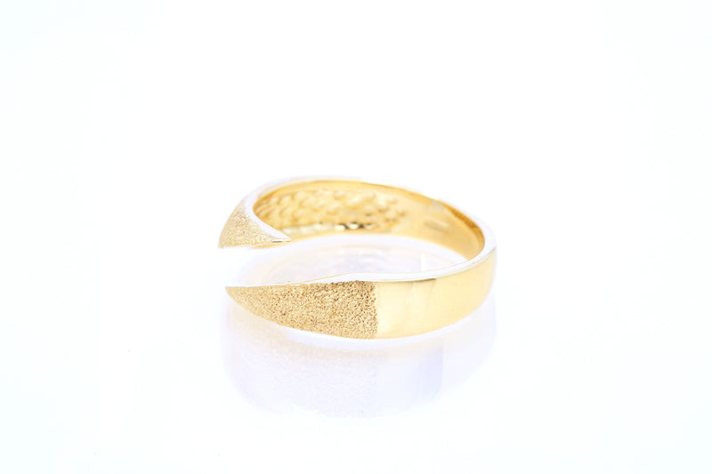 Geometric Sharp Angle Open Style Sandblasted 18k 750 Yellow Gold Ring Size 6.5