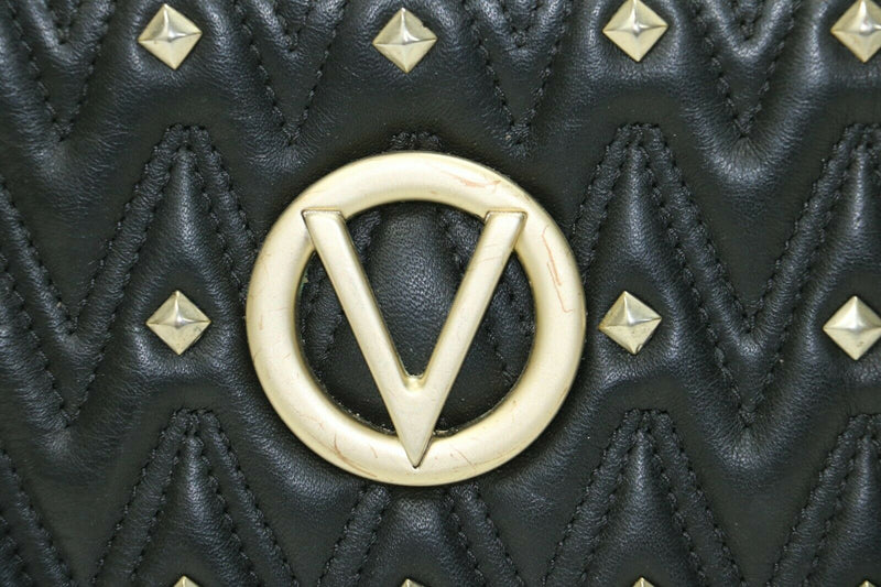 Valentino: Chain Clutch Shoulder bag - Black leather - Gold Hardware