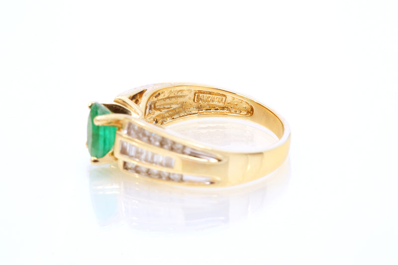 Oval Emerald Gemstone & Diamond Accent Cocktail Ring 14k 585 Yellow Gold Size 7