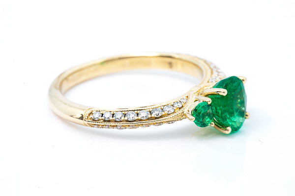 Blue Nile Three Stone Oval Emerald Diamond Ring 14k 585 Yellow Gold